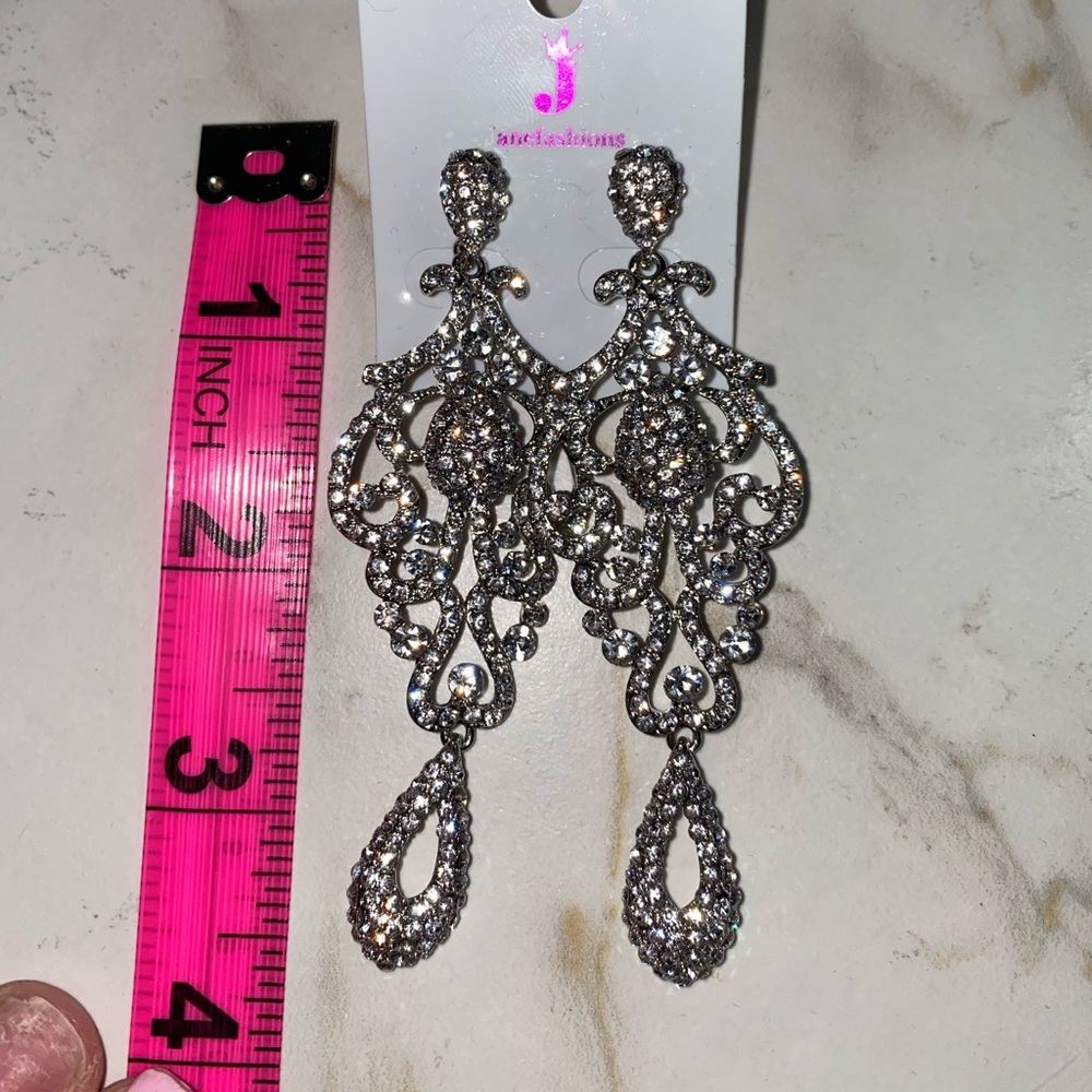 Rhinestone dangle earrings